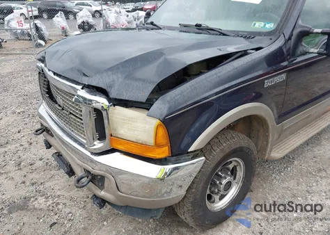 2000 Ford Excursion Limited from USA, damaged, VIN 1FMNU43S0YEE51759